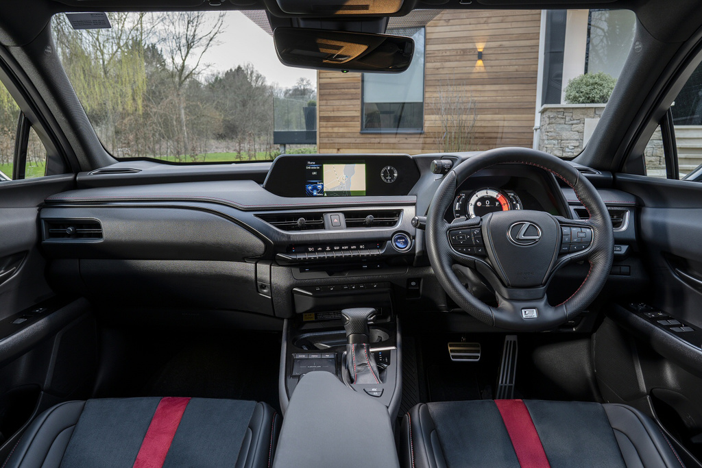 Lexus Ux 250h E4 2.0 F-Sport 5dr CVT Premium Plus/Sunroof
