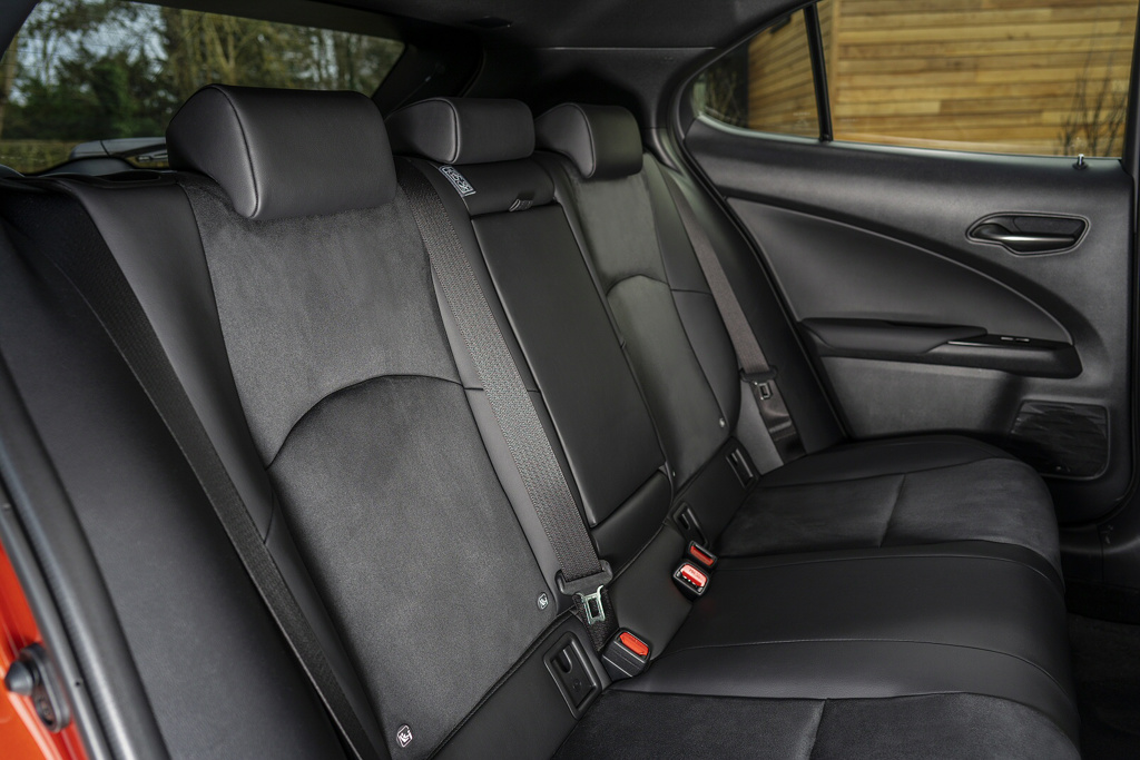 Lexus Ux 250h 2.0 F-Sport 5dr CVT Premium Plus