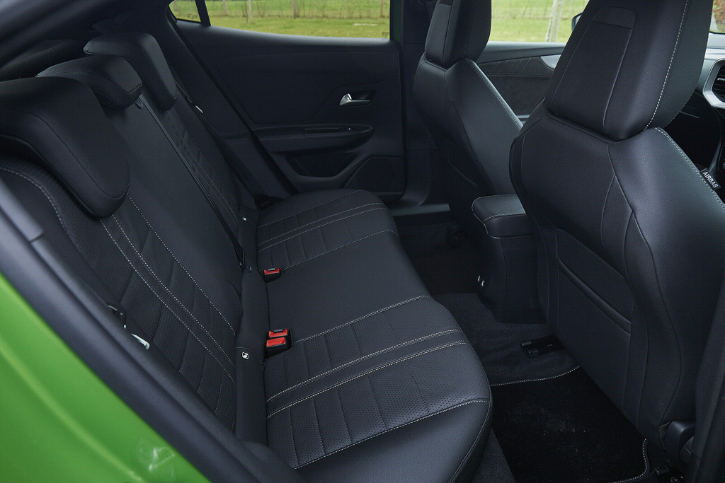 Vauxhall Mokka 100kW SRi Premium 50kWh 5dr Auto