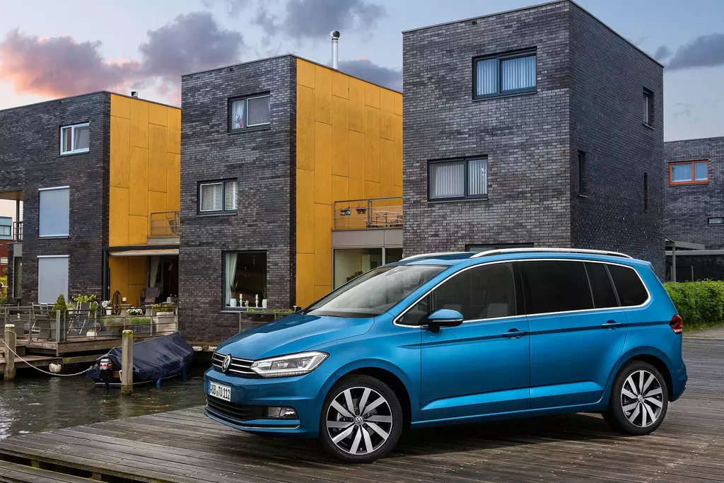 Volkswagen Touran 1.5 TSI EVO R-Line 5dr DSG