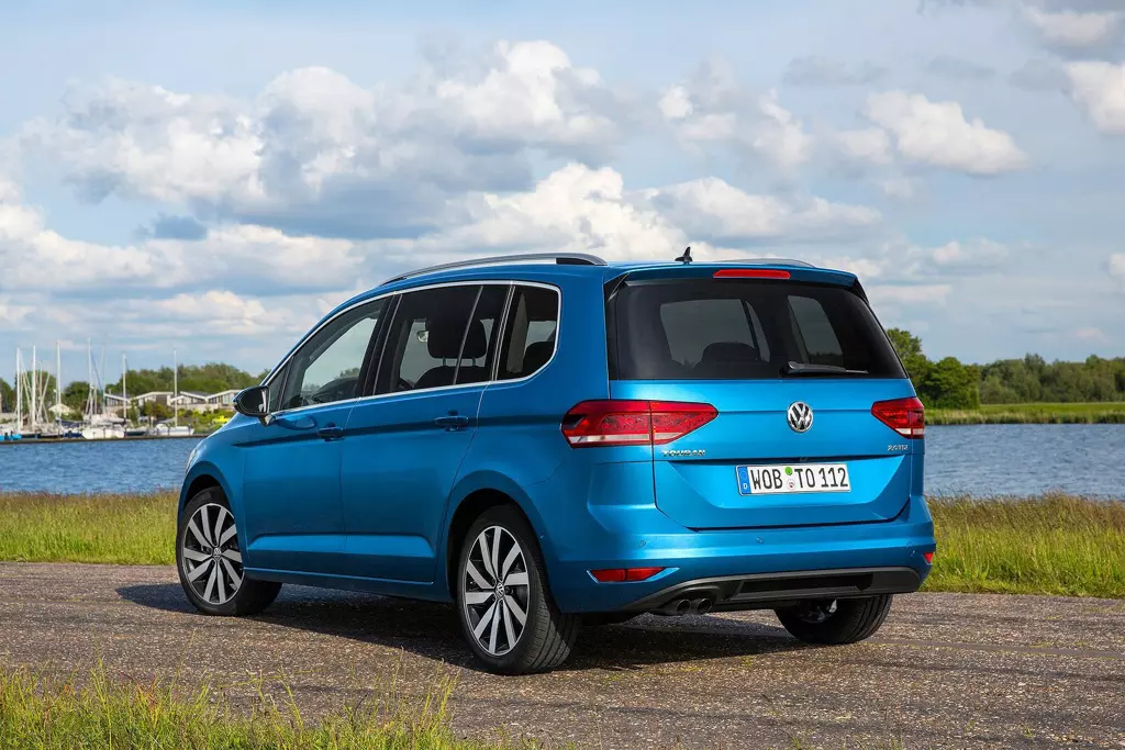 Volkswagen Touran 1.5 TSI EVO R-Line 5dr DSG
