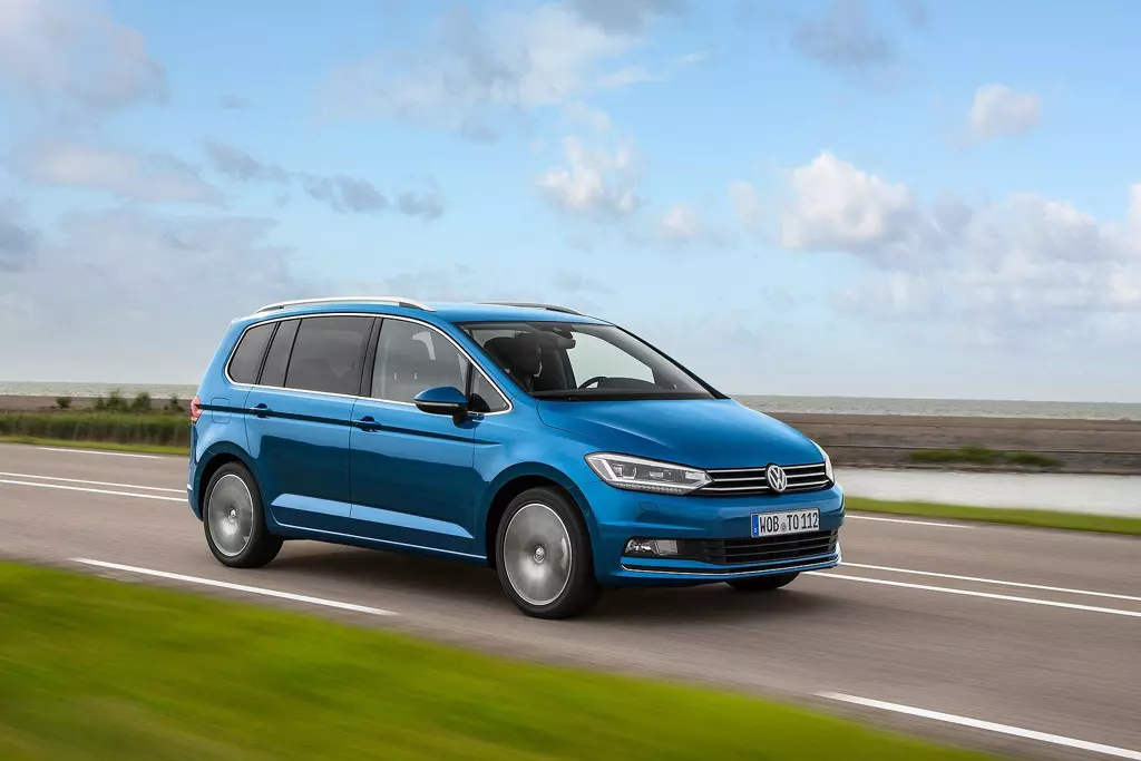 Volkswagen Touran 1.5 TSI EVO R-Line 5dr DSG