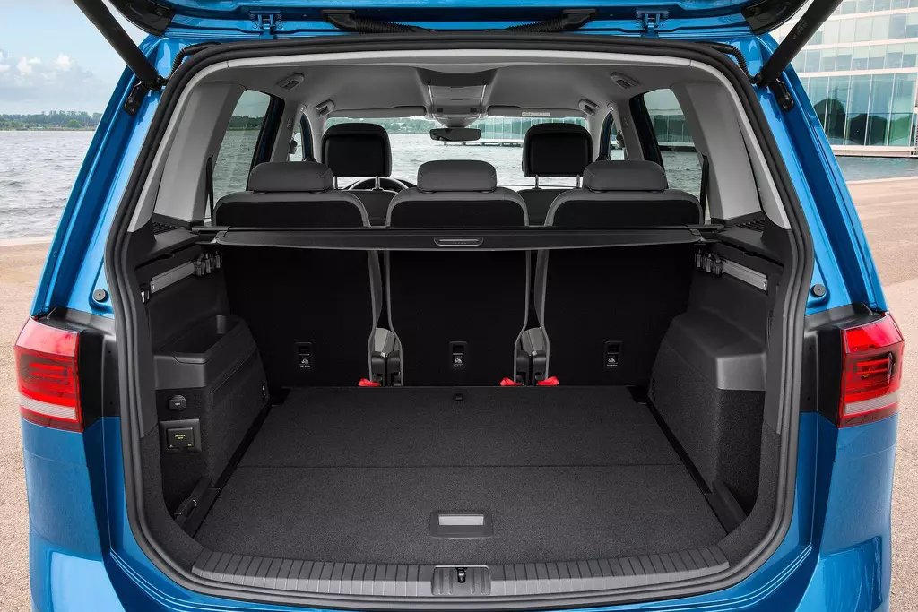 Volkswagen Touran 1.5 TSI EVO R-Line 5dr DSG