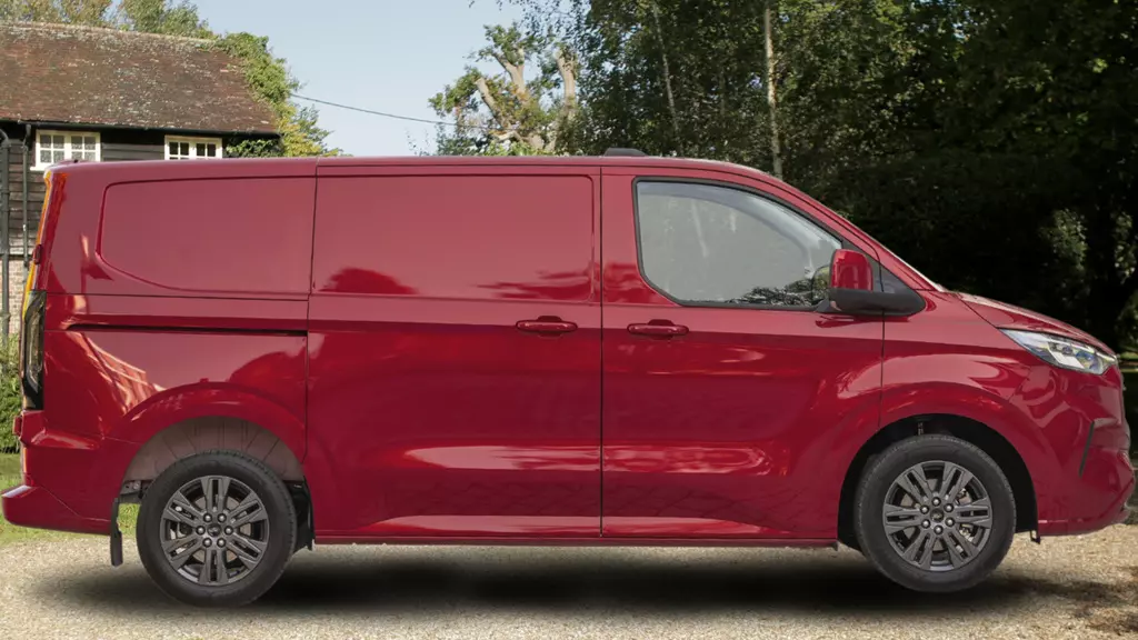 Ford Transit Custom E- 320 L1 RWD 100KW 65KWH H1 Double CAB Van Limited Auto