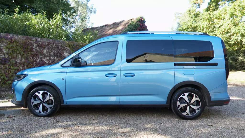 Ford Tourneo Connect 2.0 EcoBlue Sport 5dr