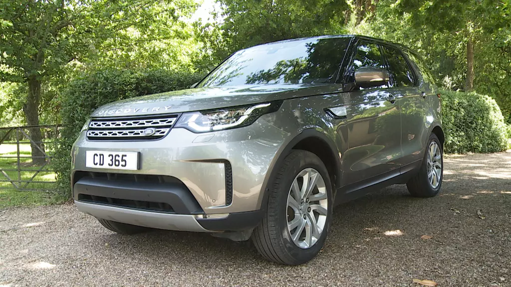 Land Rover Discovery 3.0 D300 Dynamic SE 5dr Auto