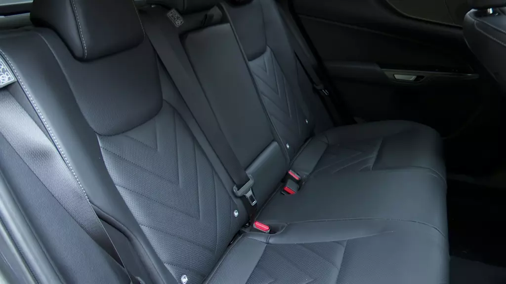 Lexus Nx 350h 2.5 5dr E-CVT Premium Plus Pack 2WD