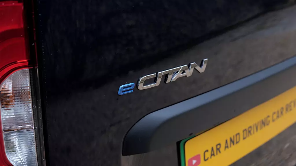 Mercedes-Benz Citan E L2 Electric 90KW 45KWH Premium Van Auto