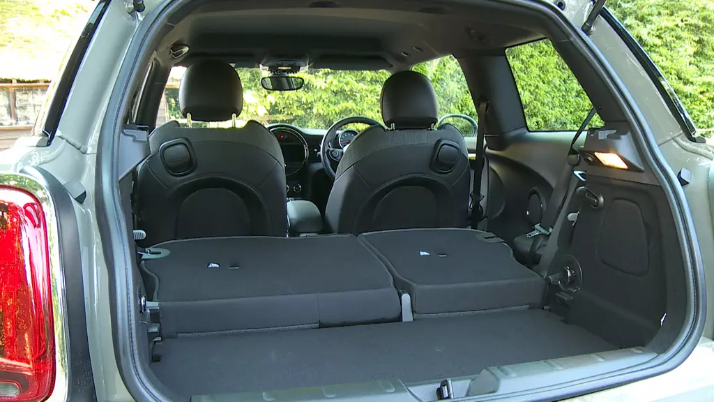 MINI Hatchback 2.0 Cooper S Classic Premium Plus 3dr Auto
