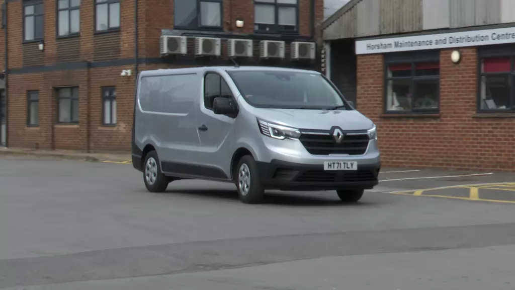 Renault Trafic E-Tech LWB Electric LH30 90KW 52KWH Advance High Roof Van Auto