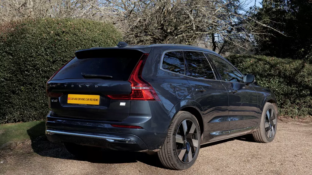 Volvo XC60 2.0 T6 350 PHEV Core Bright 5dr AWD Geartronic